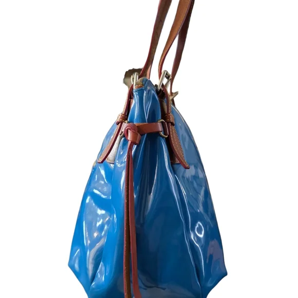 #57 Dooney And Bourk Blue Patent Shoulder Bag - Picture 2 of 9